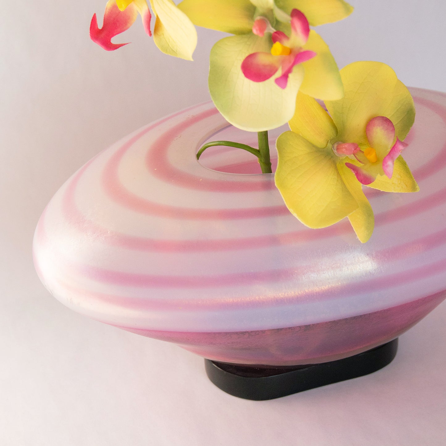 Murano Mauve Swirl Vase